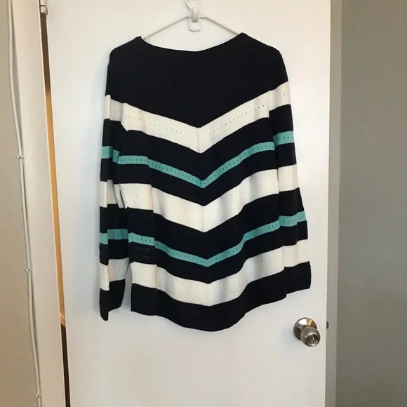 Bonita Chevron Soft Knit Sweater - Size L - Picture 2 of 10